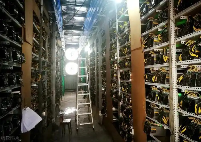 Vast Canadian mining farm powered by renewable energy sources